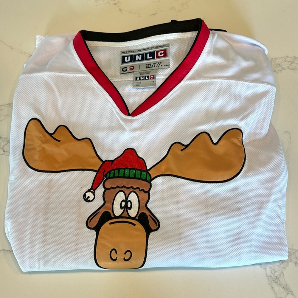 NEW Lampoon’s Christmas Vacation Clark Griswold hockey jersey